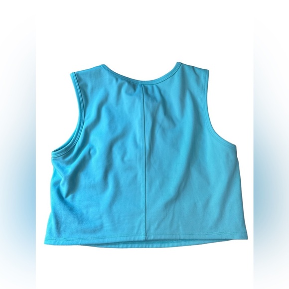 🍁 BUNDLE ONLY - 5/$15  Simply Jules Active Crop Top, Aqua Blue, Size Medium - Picture 2 of 6